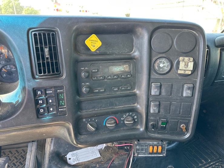 #11-•-2007-chevy-c8500-service-truck-image-47