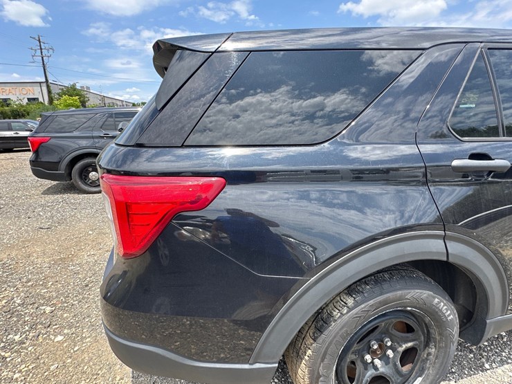 #41-•-2020-ford-interceptor-suv-image-7