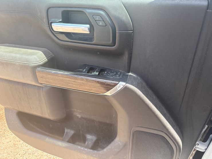 2021-chevrolet-silverado-1500-image-9