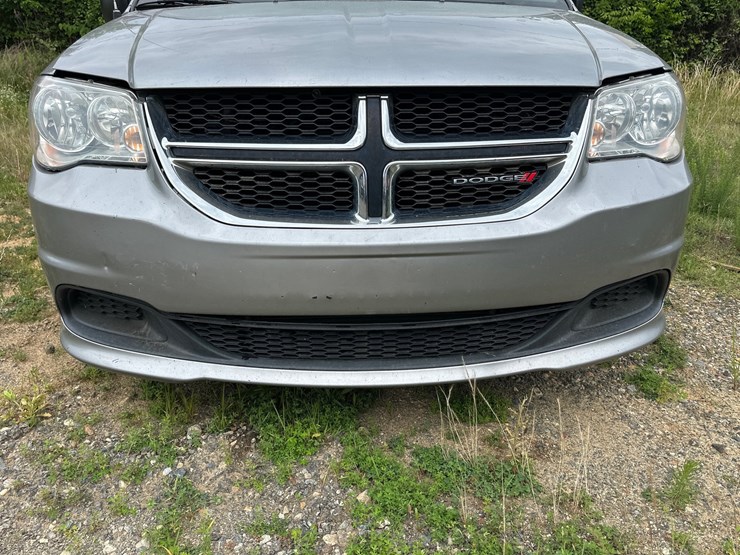 2013-dodge-grand-caravan-image-16