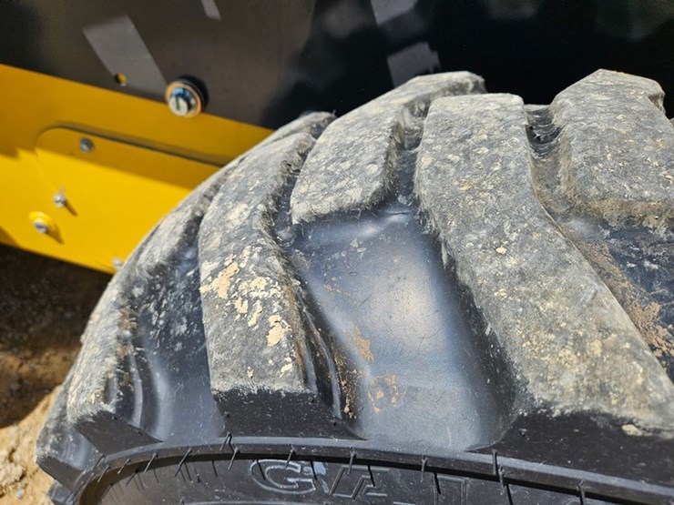 new-holland-l328-image-40