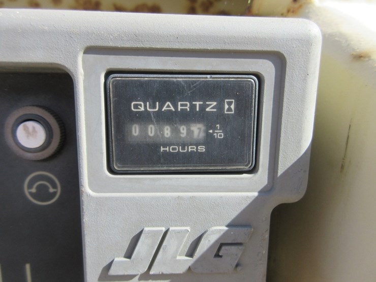 2016-jlg-2646es-image-10