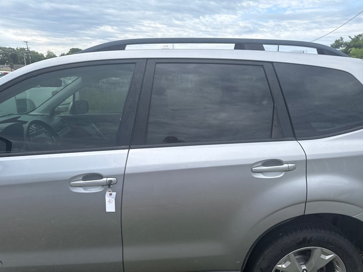 2016-subaru-forester-image-17