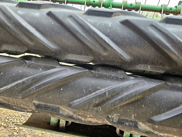 john-deere-820-image-53