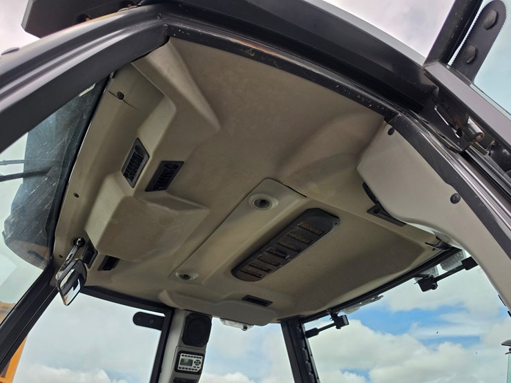 2017-case-590sn-image-16