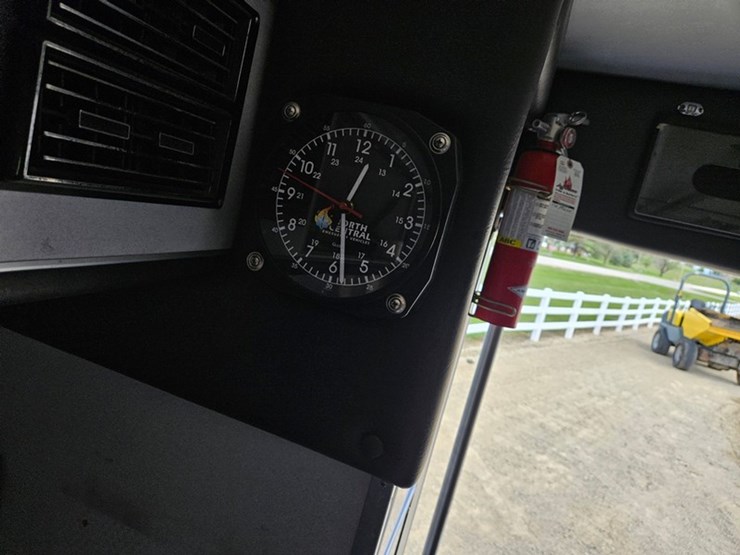 2016-ford-e450-image-44