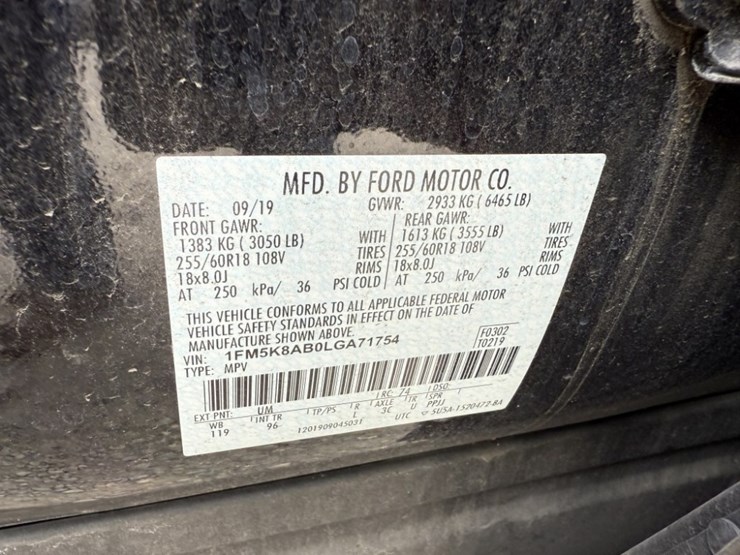2020-ford-explorer-image-10
