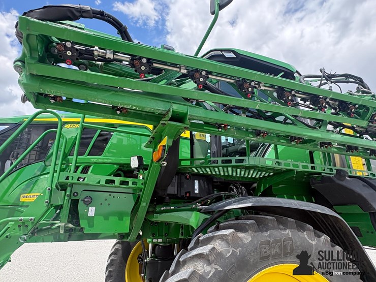 2024-john-deere-412r-image-12