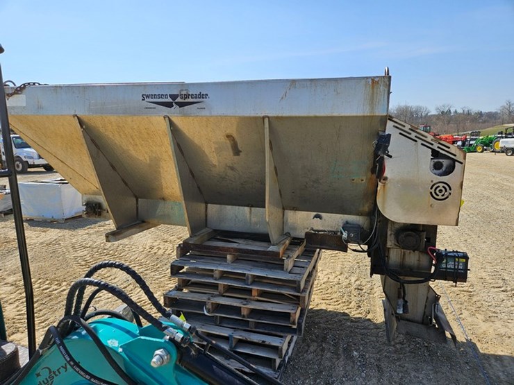 #5205-•-swenson-9'-stainless-steel-salt-spreader-image-6
