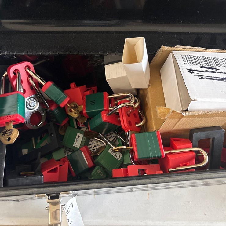 #4043 • WATERLOO TOOL BOX WITH CONTENTS