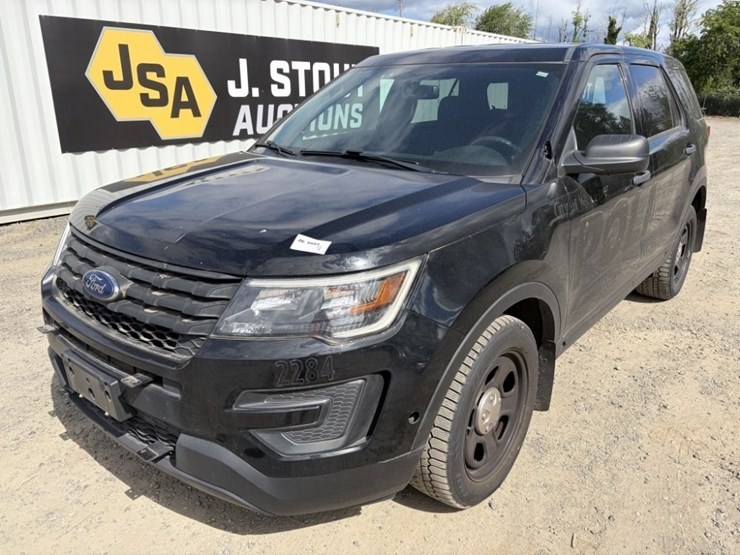 2017-ford-explorer-image-1