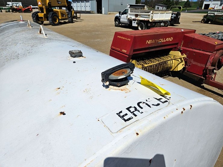 #5092-•-1000-gallon-fuel-tank-image-10