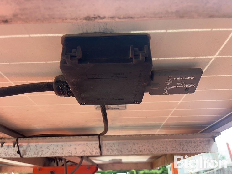 2014-north-american-traffic-ptl2.4x-portable-traffic-light-&-solar-chargers-image-16