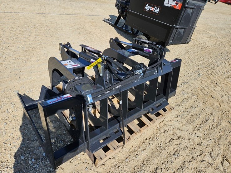#5199-•-stout-66-9-brush-grapple-bucket-image-13