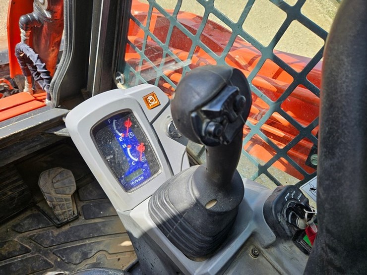 2020-kubota-svl75-2-image-29
