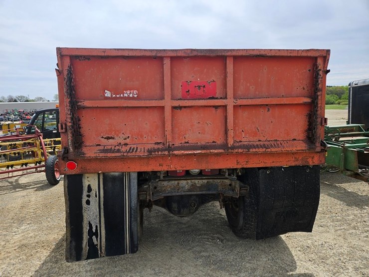 1975-ford-f750-image-40