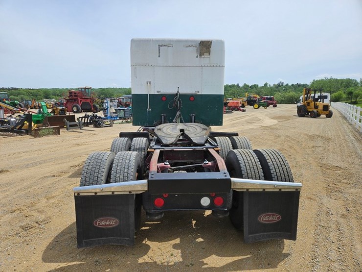 2006-peterbilt-379-image-4