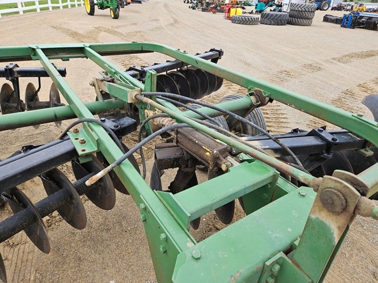 john-deere-215-image-12
