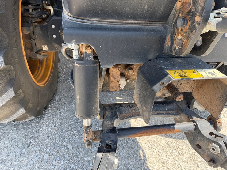 #212254-•-2022-jcb-8330-fastrac-tractor-image-6
