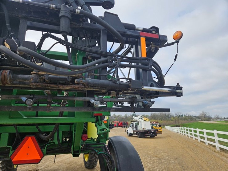 john-deere-4700-image-22