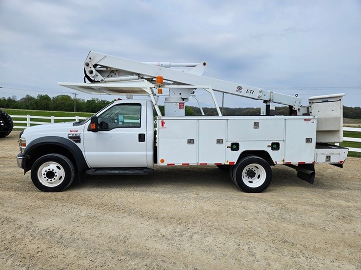 2008-ford-f550-image-2