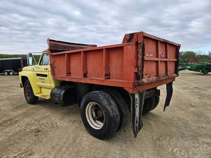 1975-ford-f750-image-3