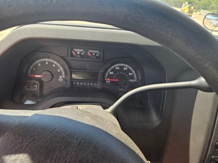 2012-ford-e350-image-18