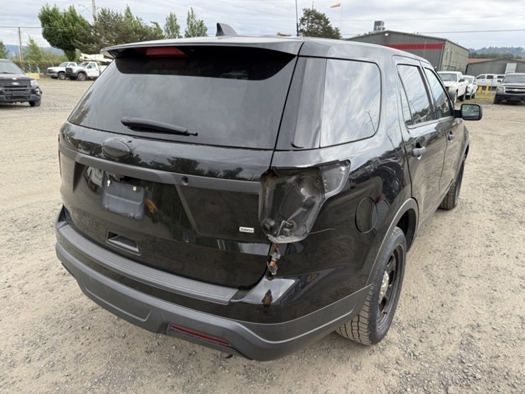 2018-ford-explorer-image-4