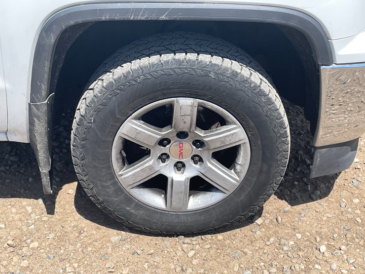 #1324-•-2017-gmc-sierra-pickup-truck-has-mn-title)-image-12