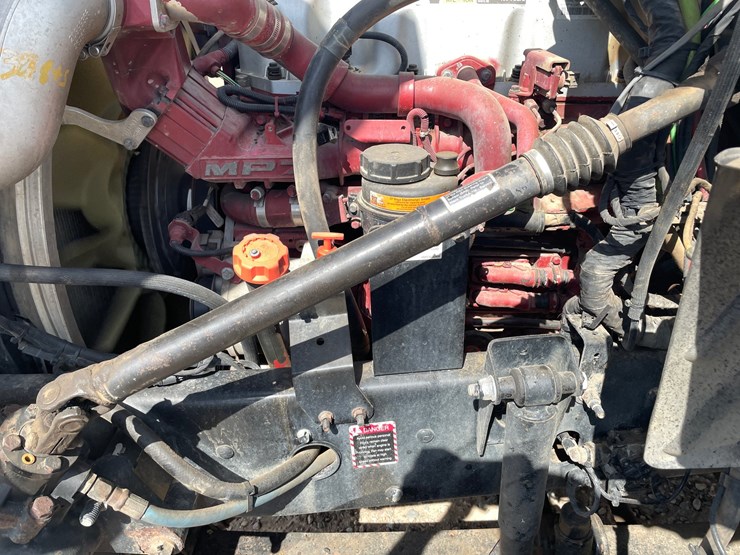 #1330-•-2012-mack-pinnacle-600-truck-tractor-(has-mn-title)-image-19