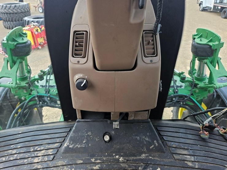 john-deere-4700-image-82