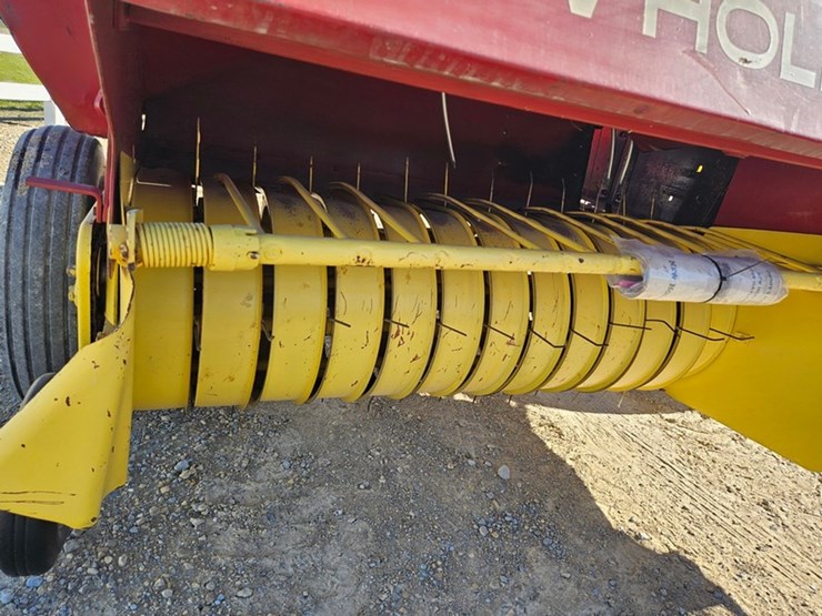 new-holland-268-image-12