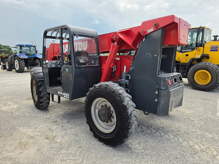 2020-manitou-mt6642-image-12