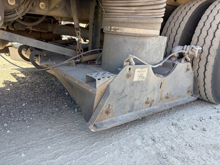tymco-600-image-19