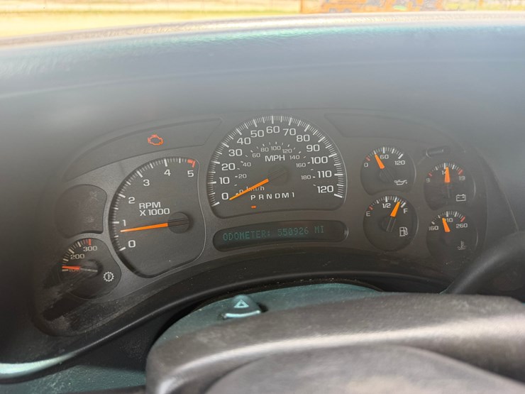 2006-chevrolet-silverado-2500-image-8