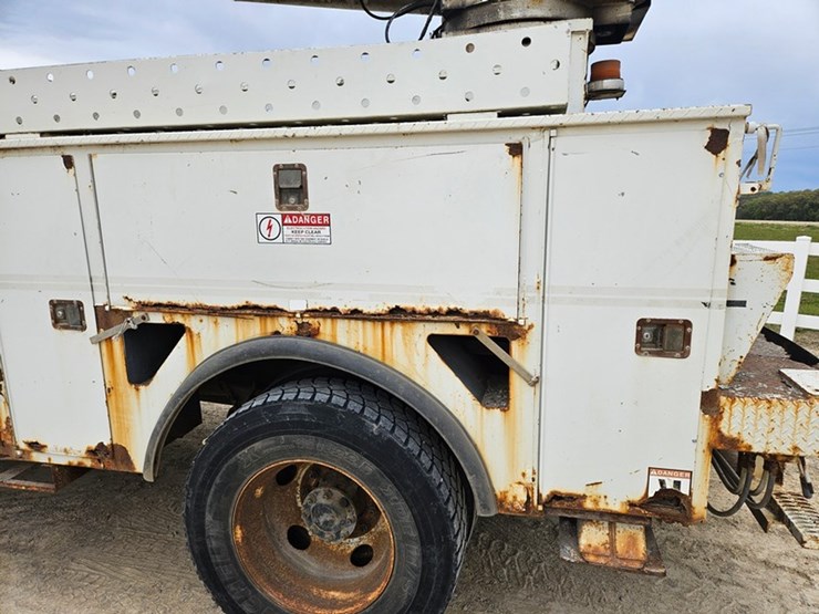 2005-international-durastar-4300-image-44