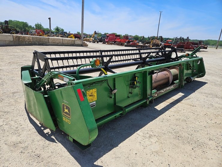 john-deere-920-image-3