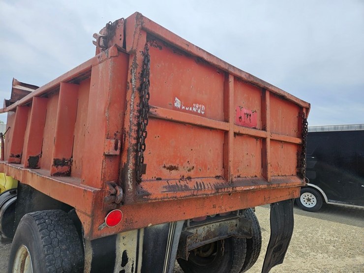1975-ford-f750-image-50