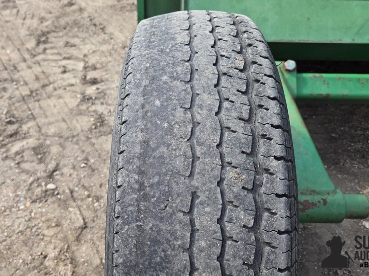 john-deere-120-image-18