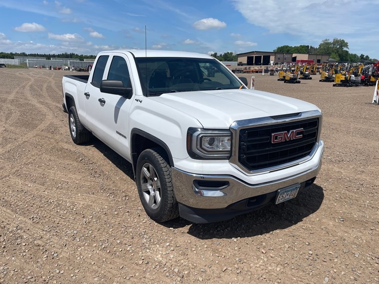 #1324-•-2017-gmc-sierra-pickup-truck-has-mn-title)-image-7