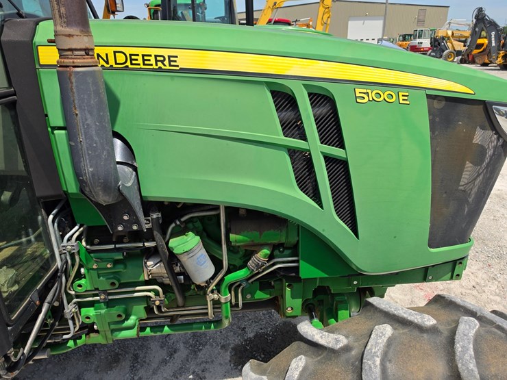 2013-john-deere-5100e-image-5
