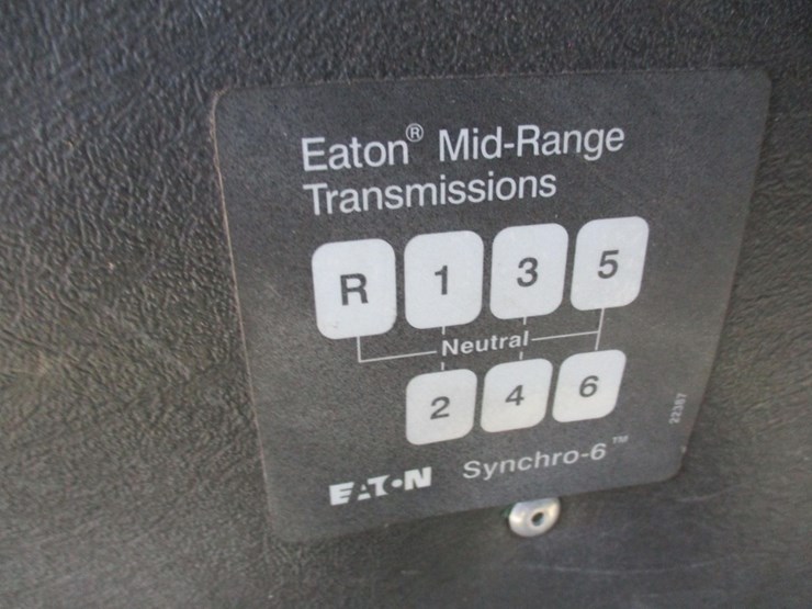 2010-international-durastar-4300-image-11