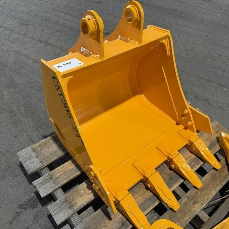 2026 CATERPILLAR 305