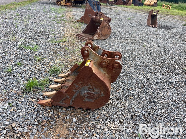 strickland-24"-backhoe-bucket-image-8