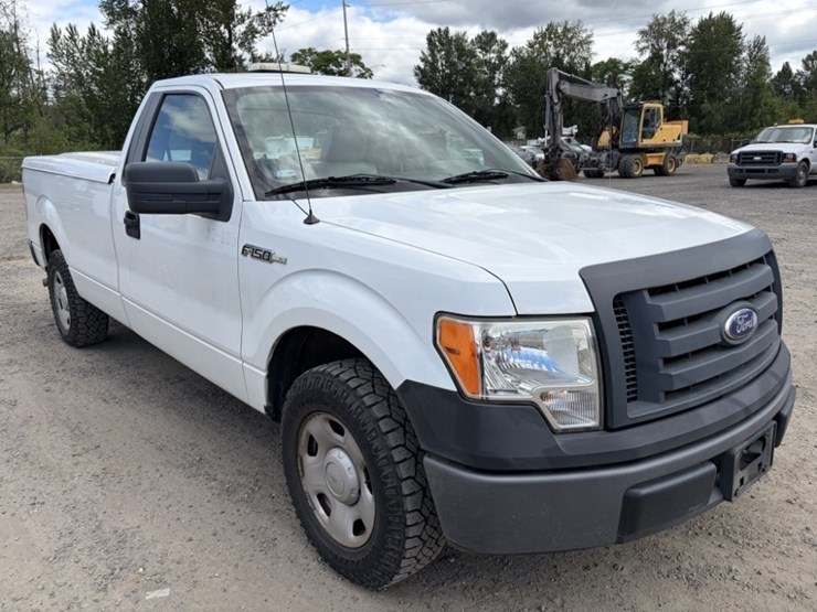 2009-ford-f150-xl-image-2