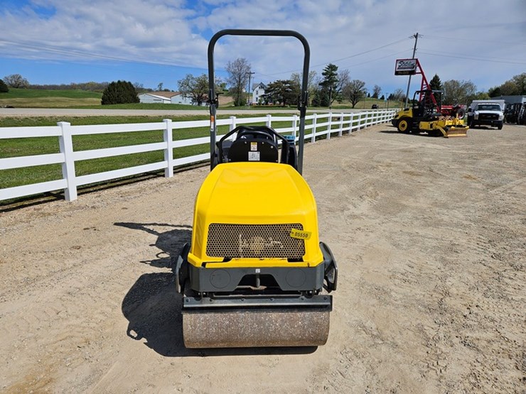 2021-wacker-neuson-rd12a-image-8