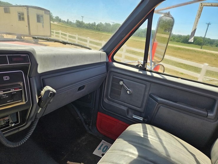 1986-ford-f800-image-36