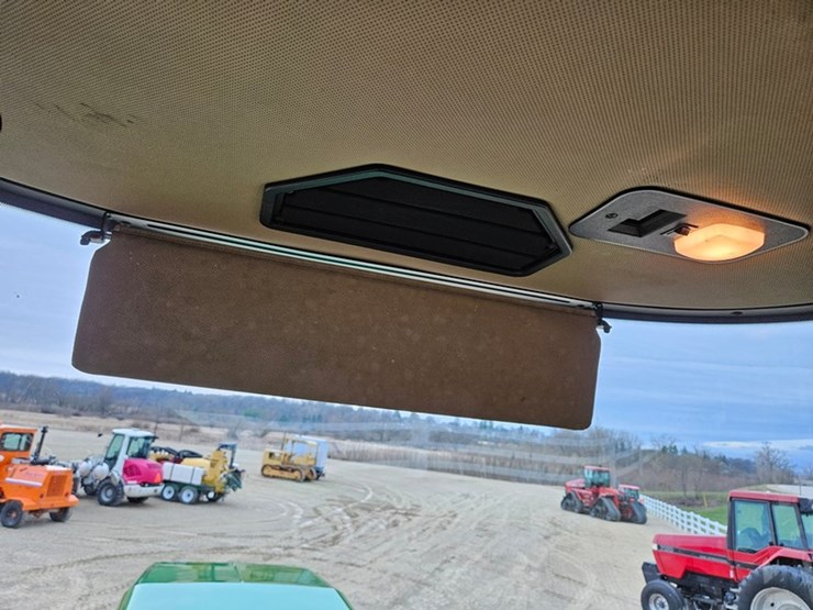 john-deere-8570-image-51