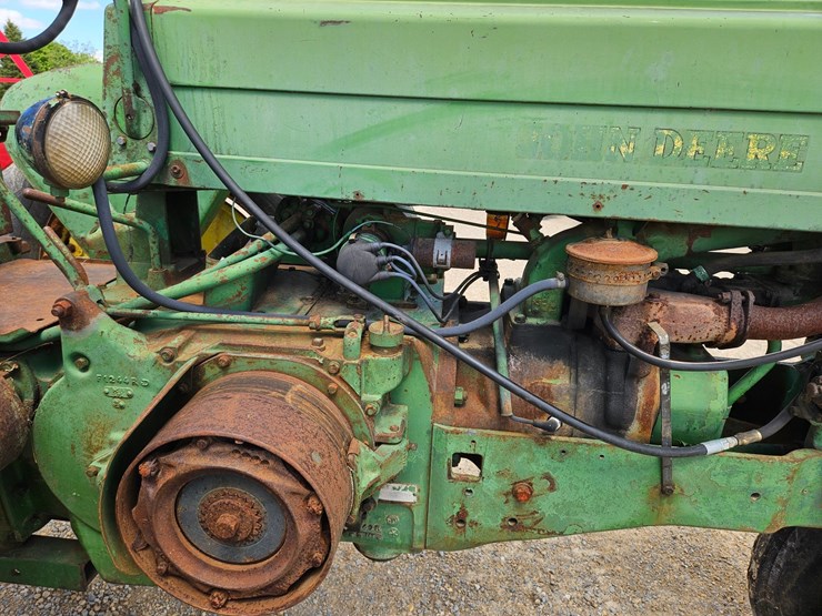 john-deere-70-image-11