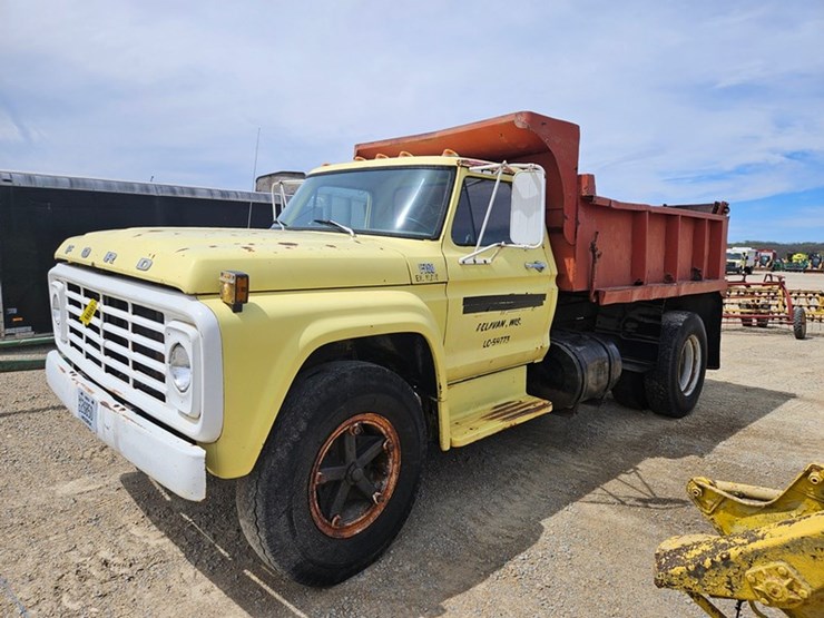 1975-ford-f750-image-37